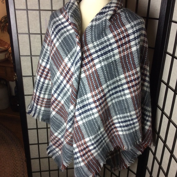 NWT Charlotte Daniel Wrap or Oversized Scarf! - Picture 3 of 5
